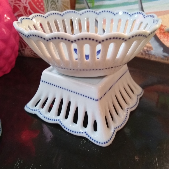 Andrea by Sadek set of 3 small pierced side, scalloped, ring trays - Picture 5 of 8